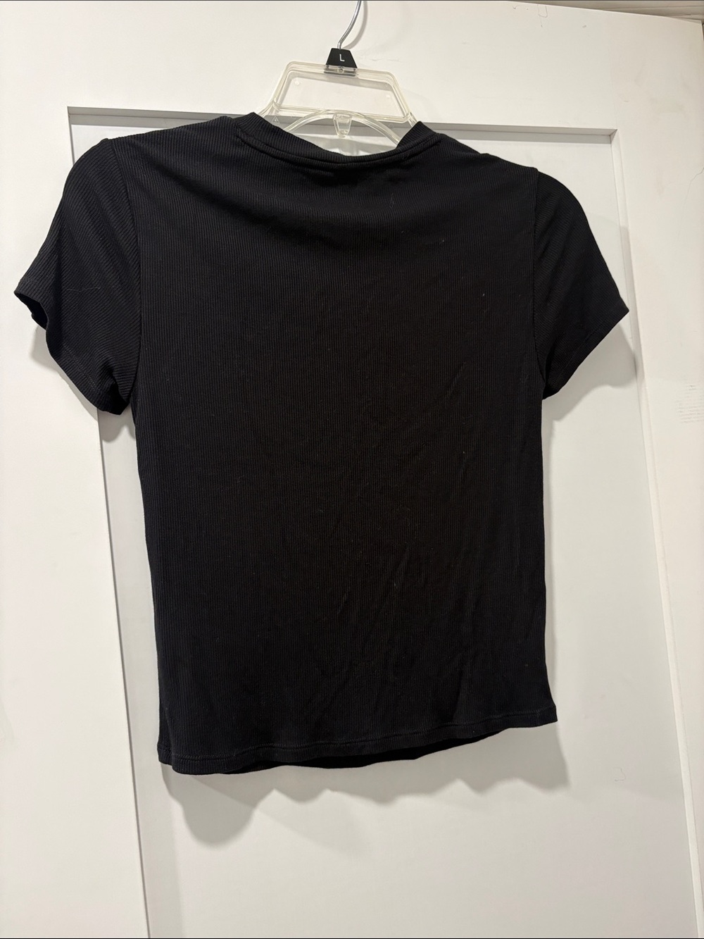 Vuori Black Cutout Short-Sleeve Women's Top - Picture 2 of 3
